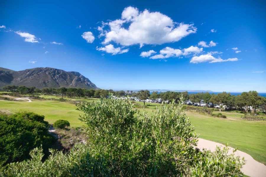 3 Bedroom Property for Sale in Fernkloof Estate Western Cape